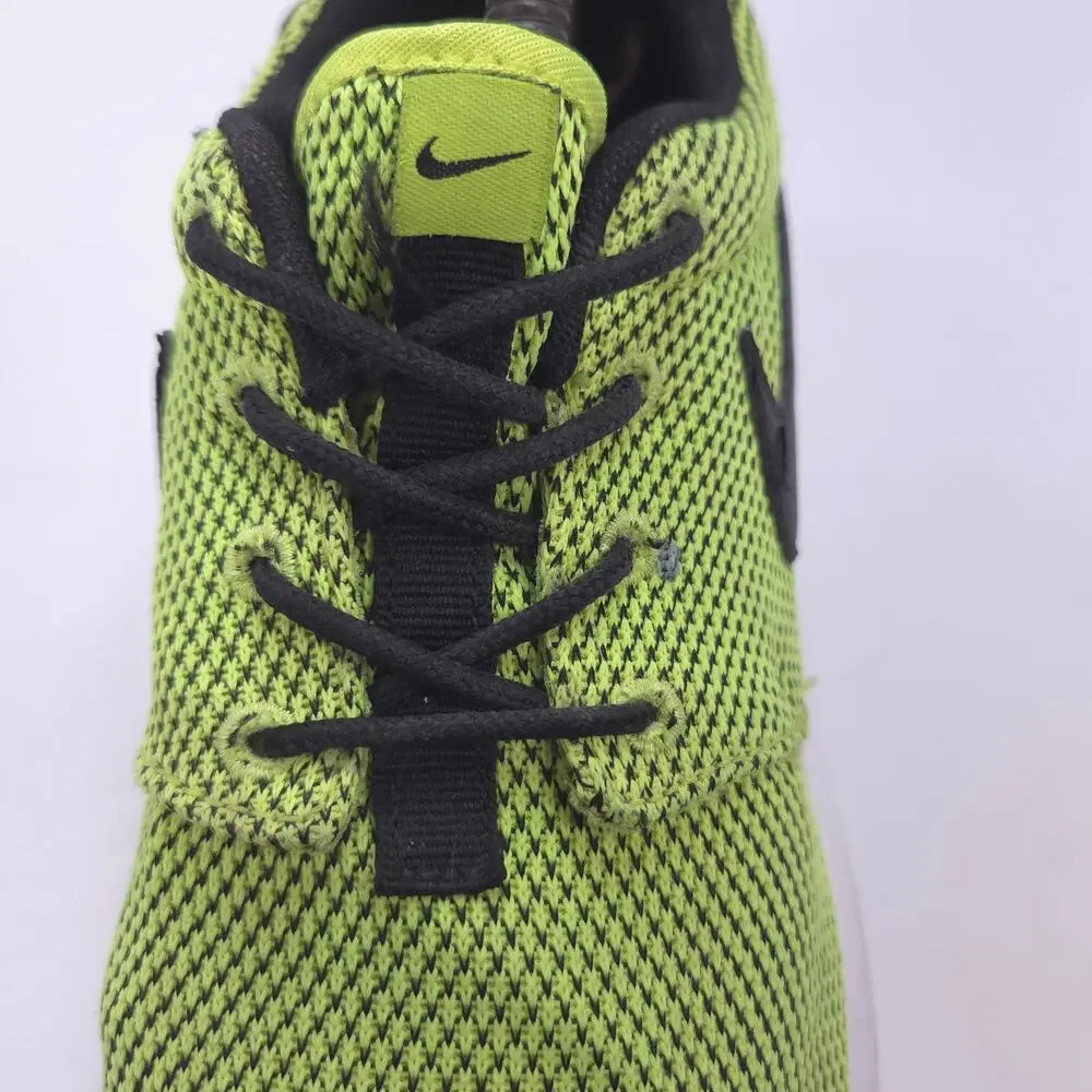 Nike Roshe Run Athletic Lace Up Shoe Youth Boys Size 6.5 599728-700 Green
